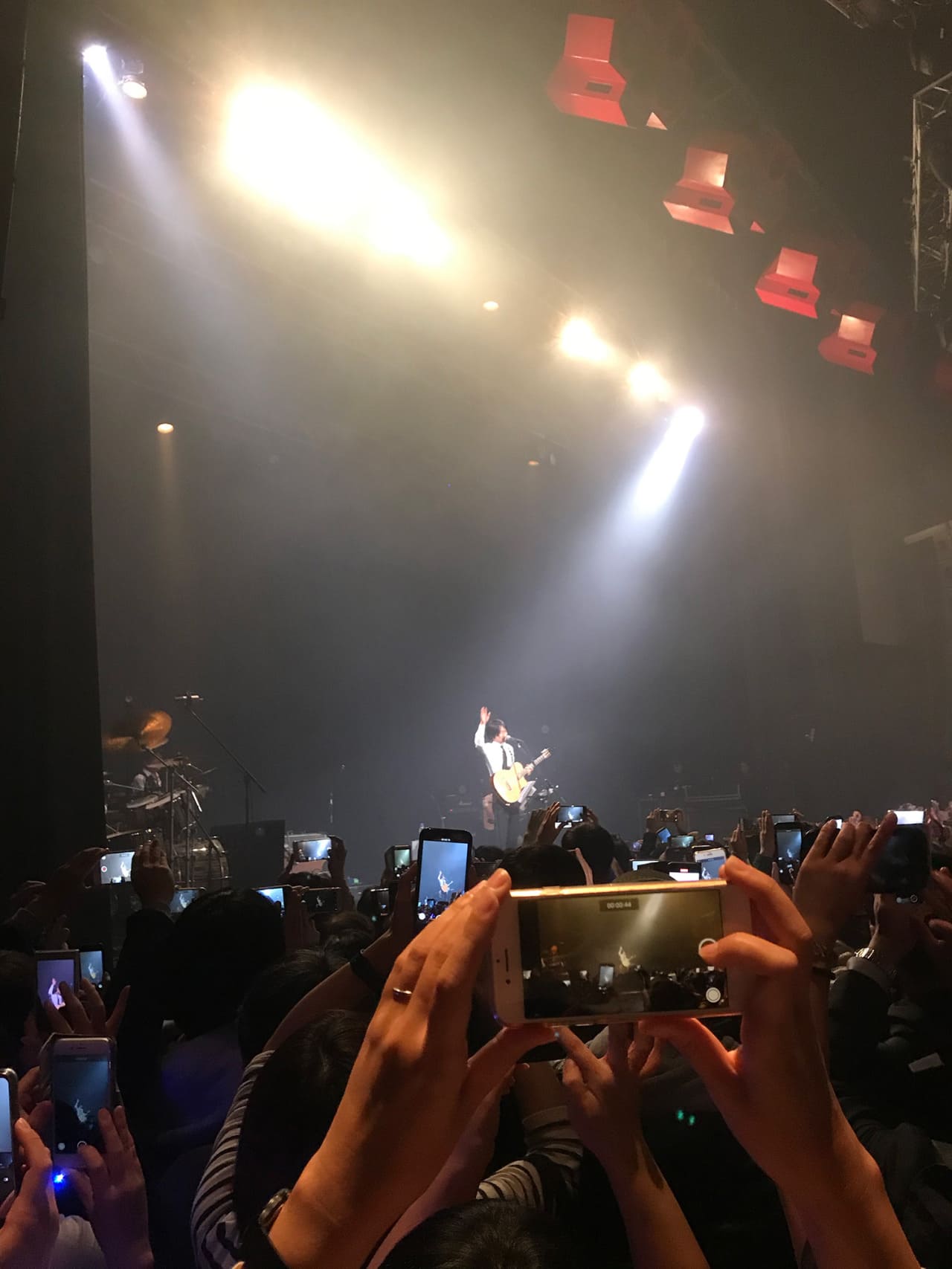 小沢健二 飛ばせ湾岸 2 nights、guitar bass drums で So kakkoii 宇宙へ ドロップ前々夜、新木場 2019.11.11. 新木場STUDIO COAST